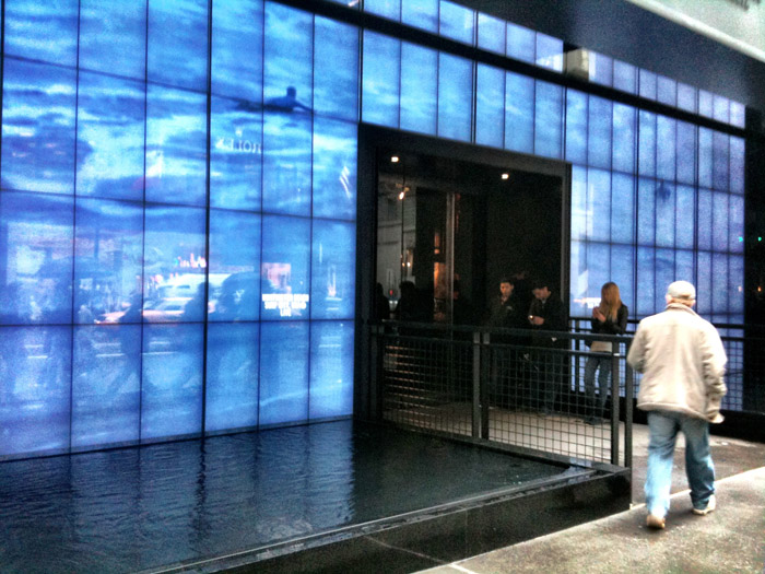 hollister fifth avenue nyc